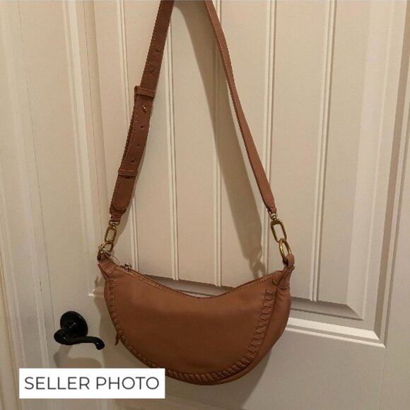 Knox Sling In Pebbled Leather - Picture 6 of 8